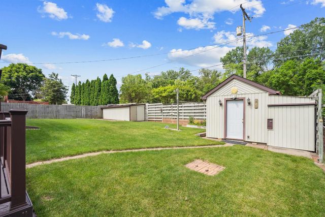 513 Barbara Drive, Cedar Falls, IA 50613