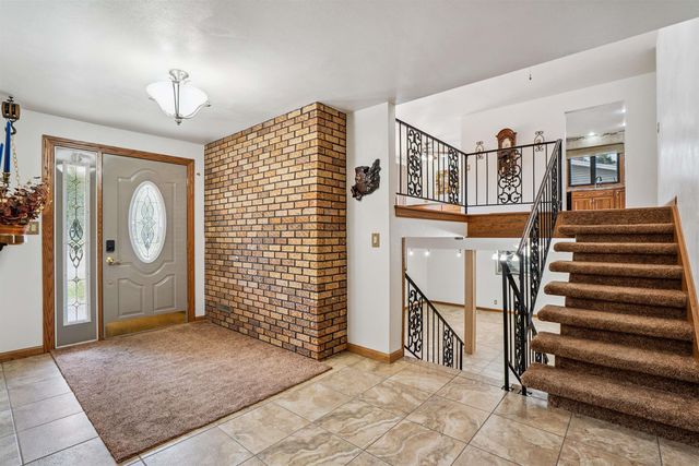 513 Barbara Drive, Cedar Falls, IA 50613