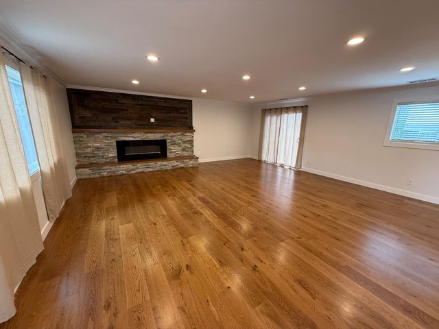3006 Chestnut Hill Dr, Sacramento, CA 95826