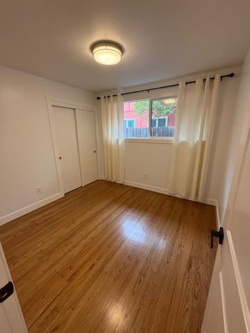 3006 Chestnut Hill Dr, Sacramento, CA 95826