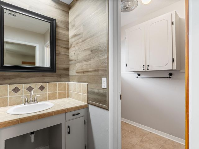 2728 Encino Avenue, Bay City, TX 77414