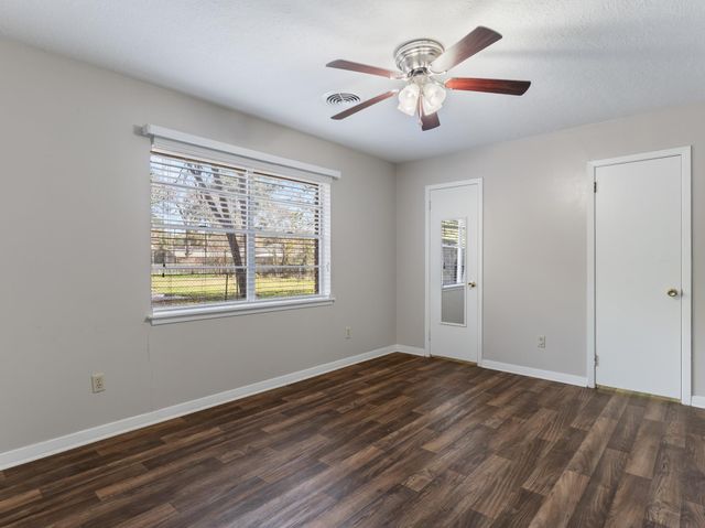 2728 Encino Avenue, Bay City, TX 77414