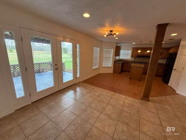 16977 Heartland Circle, Robertsdale, AL 36567
