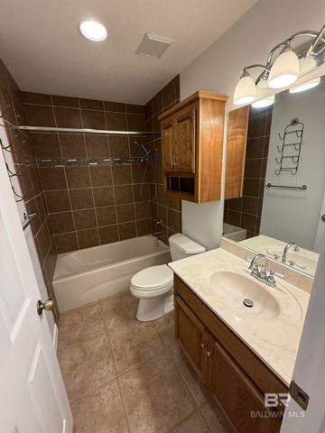 16977 Heartland Circle, Robertsdale, AL 36567