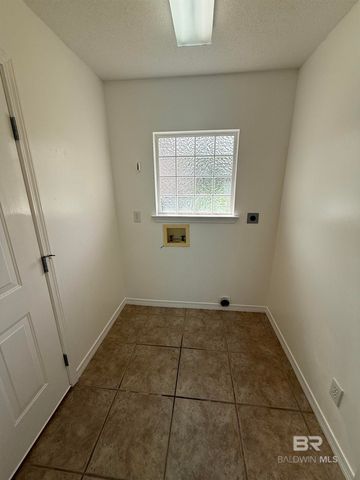 16977 Heartland Circle, Robertsdale, AL 36567