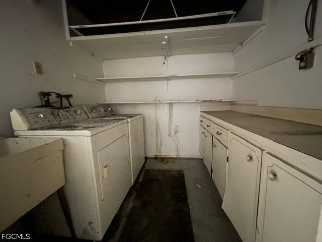 8381 Antigua CT, Fort Myers, FL 33907