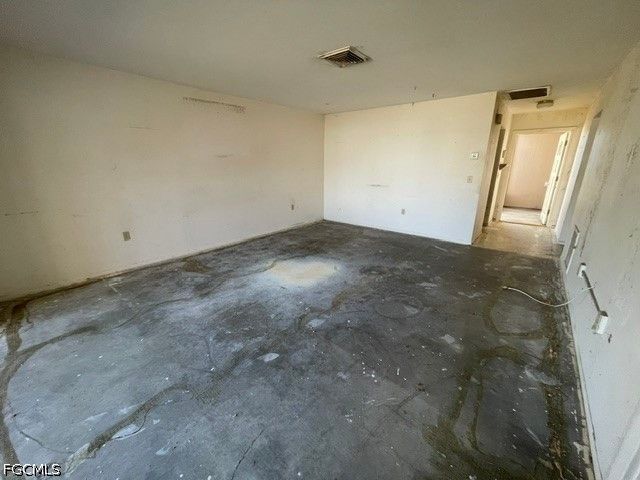 8381 Antigua CT, Fort Myers, FL 33907