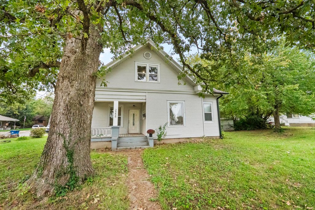 2258 N Missouri Avenue, Springfield, MO 65803