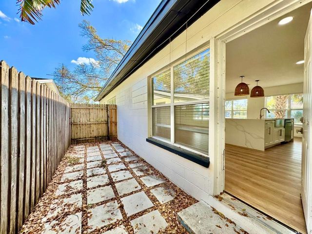 1101 46TH STREET N, St Petersburg, FL 33713