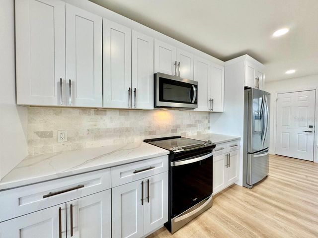 1101 46TH STREET N, St Petersburg, FL 33713