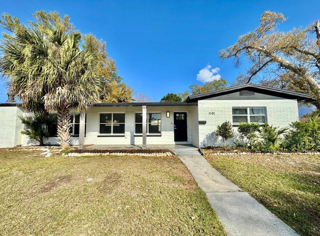 1101 46TH STREET N, St Petersburg, FL 33713