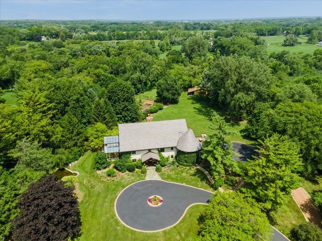 236 Steeplechase Road, Barrington Hills, IL 60010