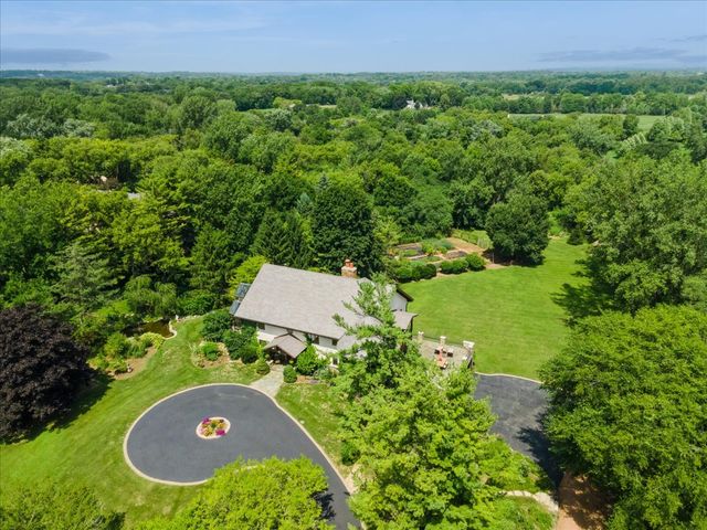 236 Steeplechase Road, Barrington Hills, IL 60010