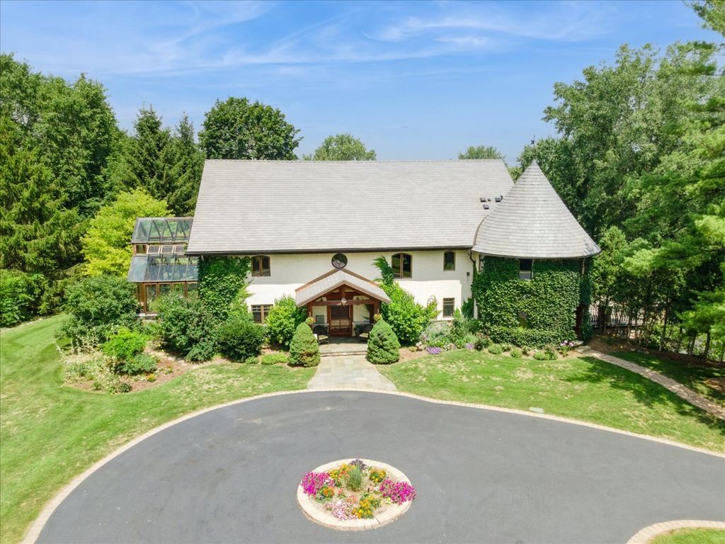 236 Steeplechase Road, Barrington Hills, IL 60010