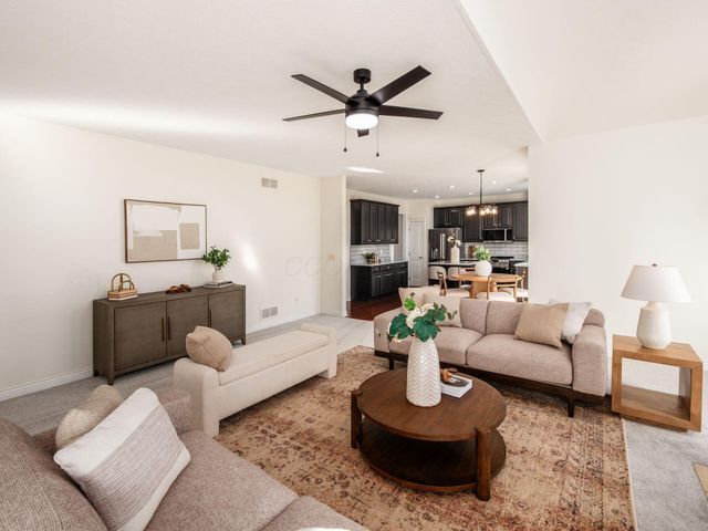 171 Longleaf Street, Pickerington, OH 43147