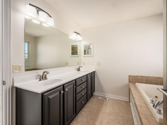 171 Longleaf Street, Pickerington, OH 43147