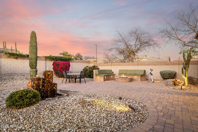 17926 W GRISWOLD Road, Waddell, AZ 85355