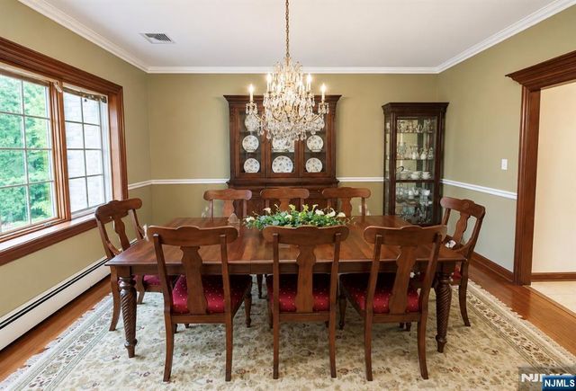 604 Grandview Terrace, Franklin Lakes, NJ 07417