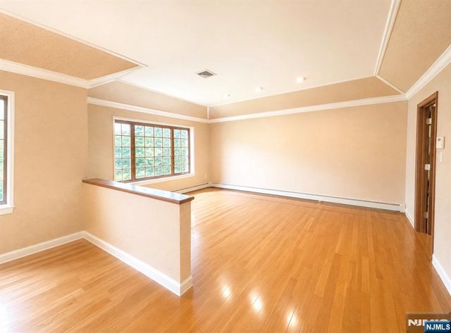 604 Grandview Terrace, Franklin Lakes, NJ 07417