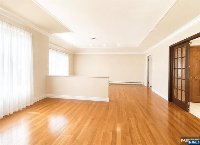 604 Grandview Terrace, Franklin Lakes, NJ 07417