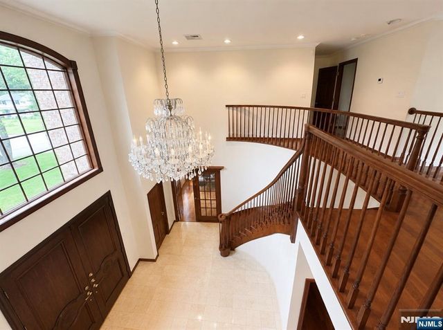 604 Grandview Terrace, Franklin Lakes, NJ 07417