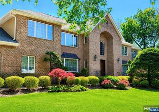 604 Grandview Terrace, Franklin Lakes, NJ 07417