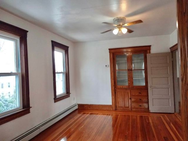 175 6th Avenue 3, Woonsocket, RI 02895
