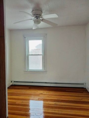 175 6th Avenue 3, Woonsocket, RI 02895