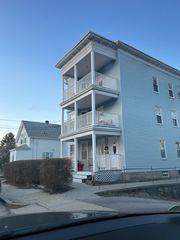 175 6th Avenue 3, Woonsocket, RI 02895