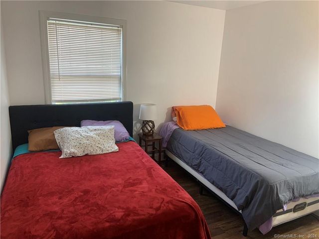 9 Beech Street, Farmington, CT 06032