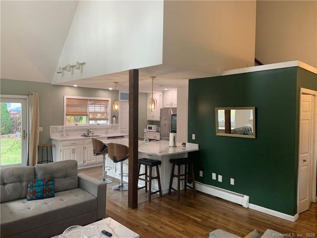 9 Beech Street, Farmington, CT 06032