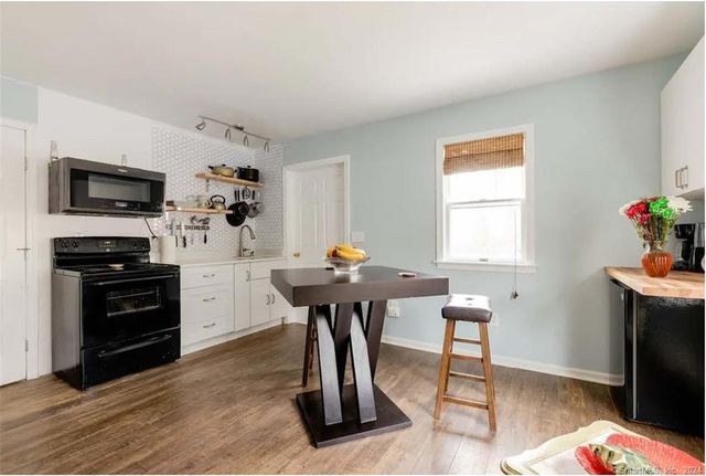 9 Beech Street, Farmington, CT 06032