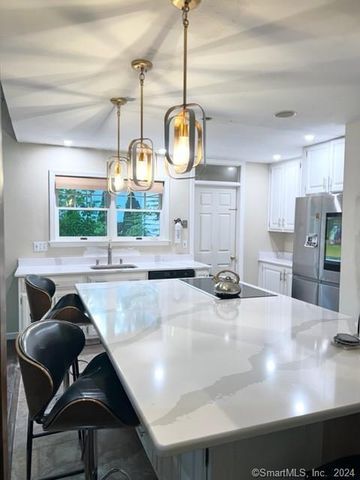 9 Beech Street, Farmington, CT 06032