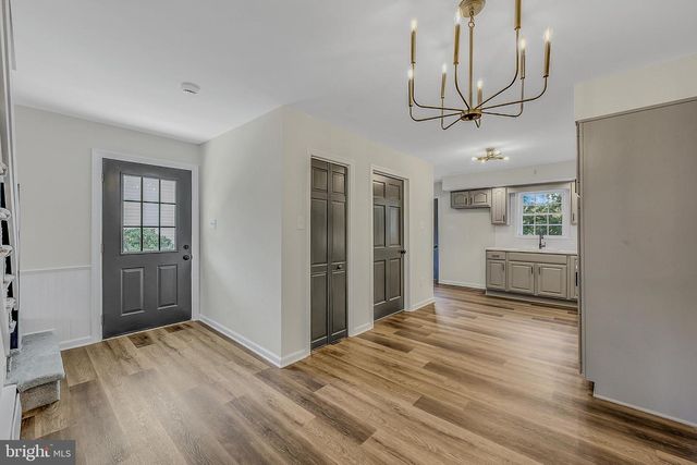 921 GETTY ST, Duryea, PA 18642