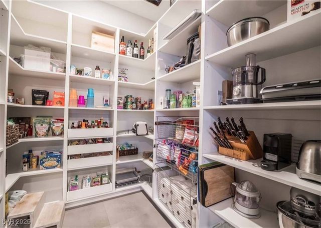 10337 Green Ember Drive, Las Vegas, NV 89135