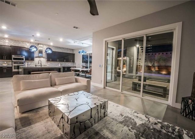 10337 Green Ember Drive, Las Vegas, NV 89135