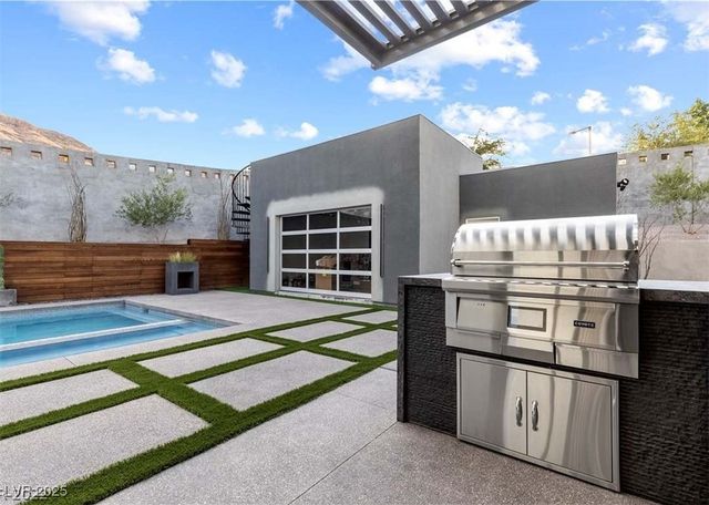 10337 Green Ember Drive, Las Vegas, NV 89135