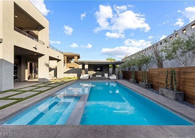 10337 Green Ember Drive, Las Vegas, NV 89135