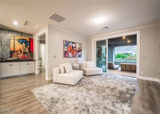 10337 Green Ember Drive, Las Vegas, NV 89135