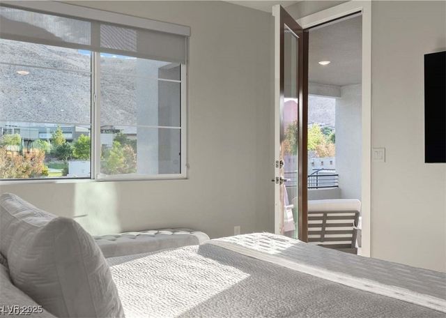 10337 Green Ember Drive, Las Vegas, NV 89135