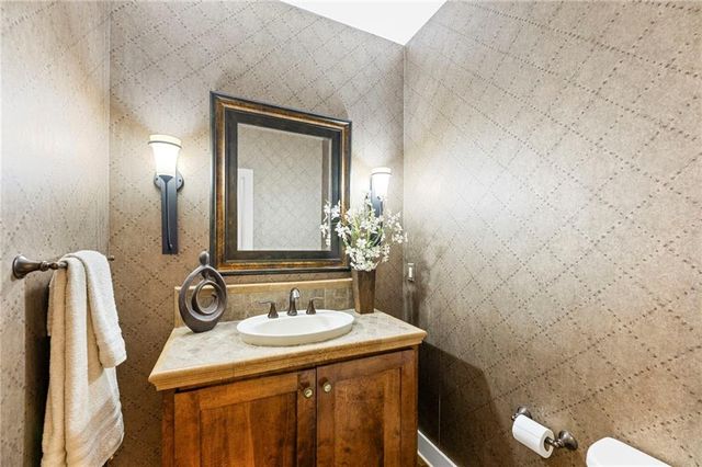 19013 W 98th Terrace, Lenexa, KS 66220