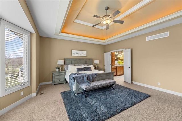 19013 W 98th Terrace, Lenexa, KS 66220