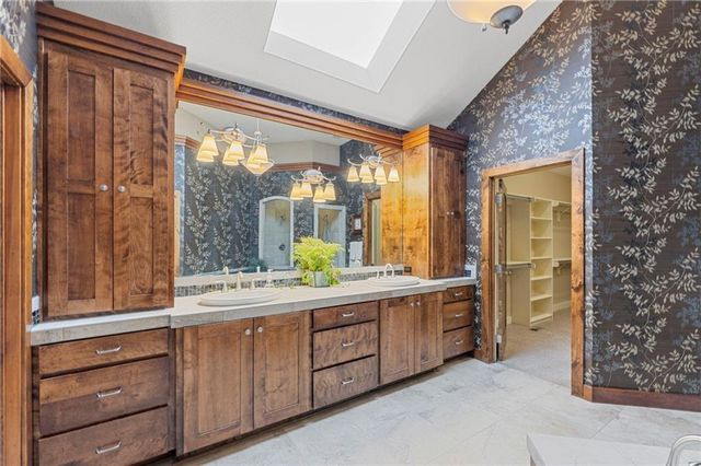 19013 W 98th Terrace, Lenexa, KS 66220