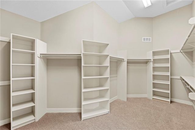 19013 W 98th Terrace, Lenexa, KS 66220