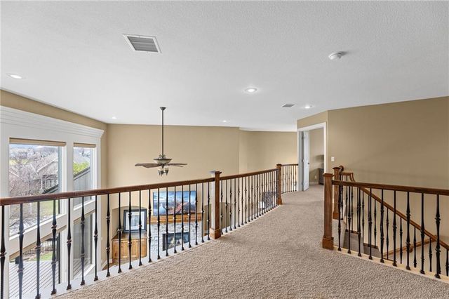 19013 W 98th Terrace, Lenexa, KS 66220