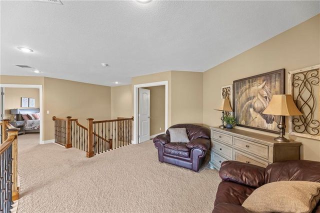 19013 W 98th Terrace, Lenexa, KS 66220