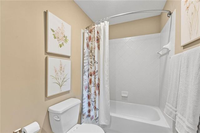 19013 W 98th Terrace, Lenexa, KS 66220