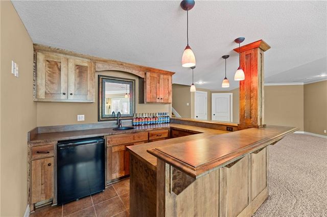 19013 W 98th Terrace, Lenexa, KS 66220