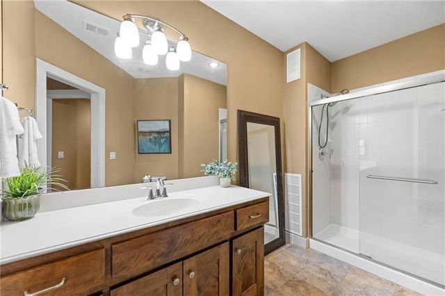 19013 W 98th Terrace, Lenexa, KS 66220