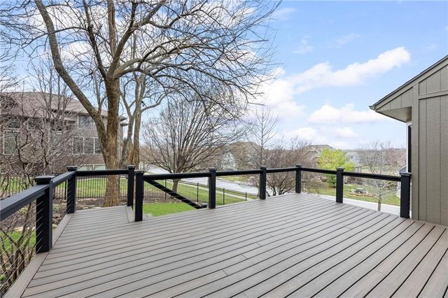 19013 W 98th Terrace, Lenexa, KS 66220